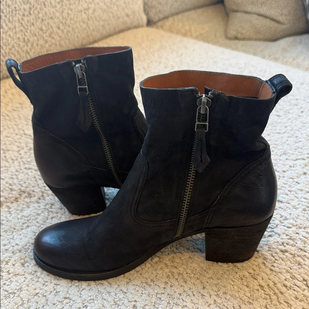 Elegant Black Leather Ankle‎ Booties